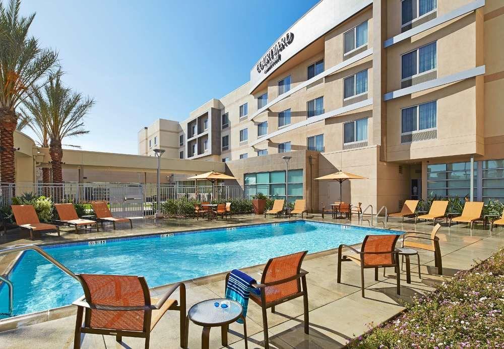 Courtyard Long Beach Airport Zewnętrze zdjęcie